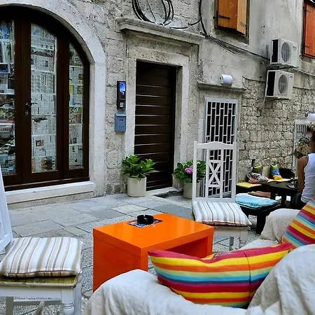 Piazzeta De Luxe Apartment